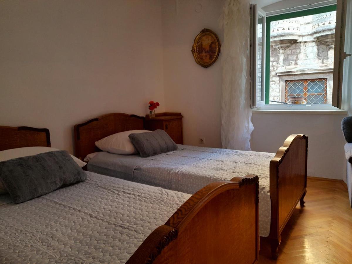 Appartamento Two Bells Šibenik Esterno foto